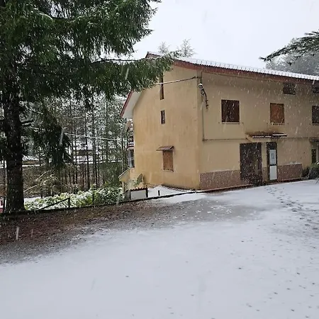 Holiday home Loricaskihome *