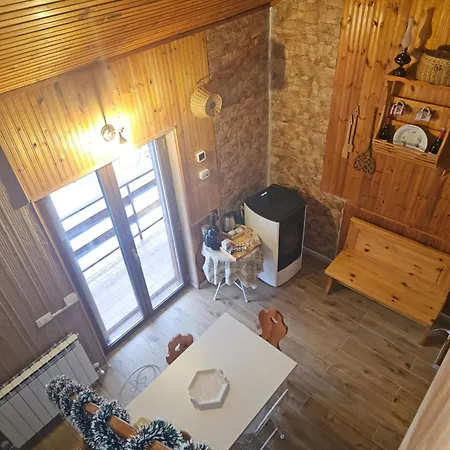 Loricaskihome * Lorica